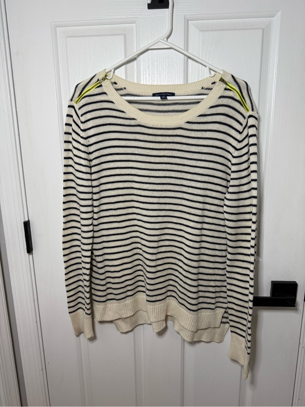 American Eagle Striped white and Navy Boatneck Sweater